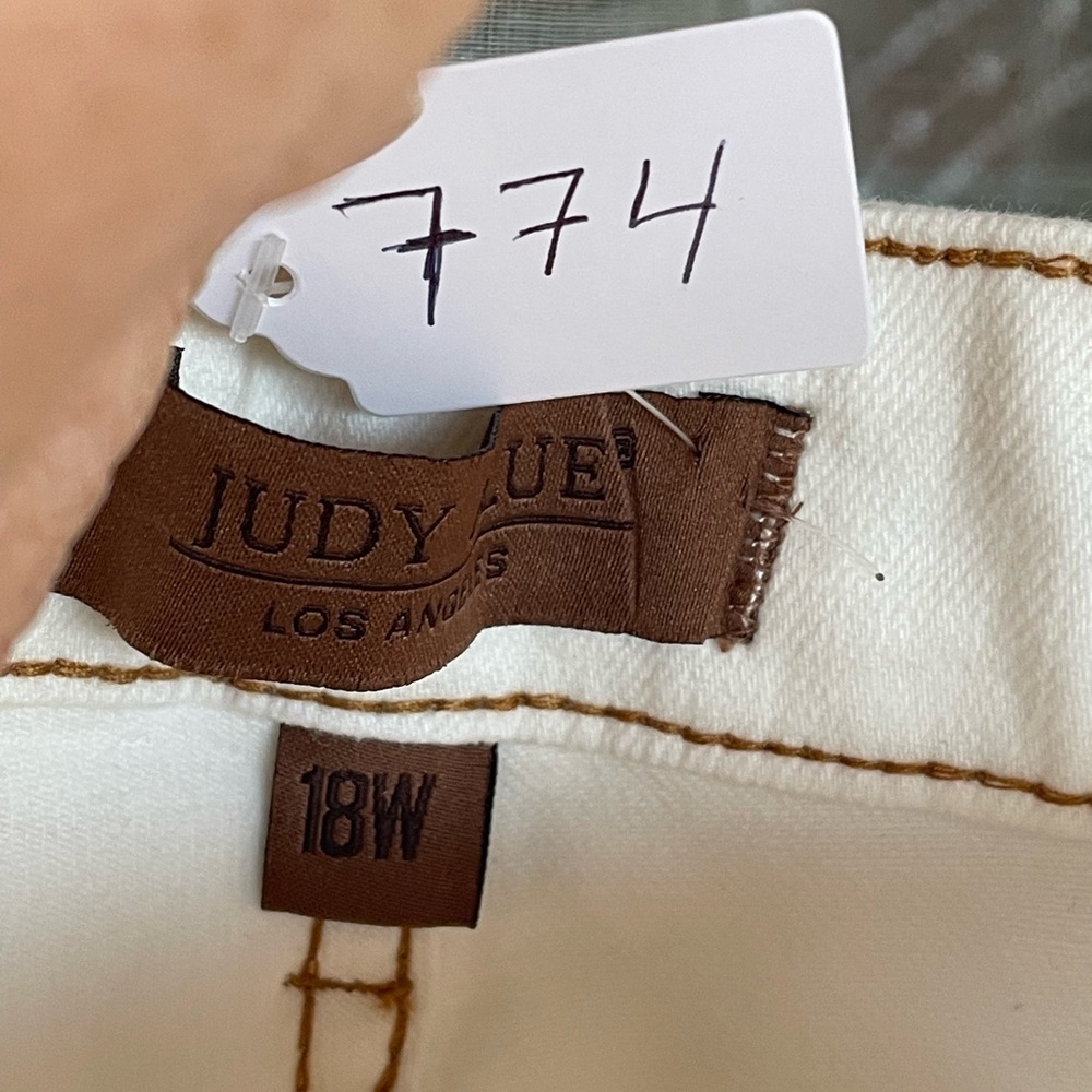🤍 Judy Blue High-Waist Cropped Bootcut Jeans – Ecru/White (18W) ✨ NWT - Picture 6 of 11